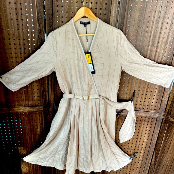 Size 10 Beige dress with gold details made in Italy - Picture 2 of 16